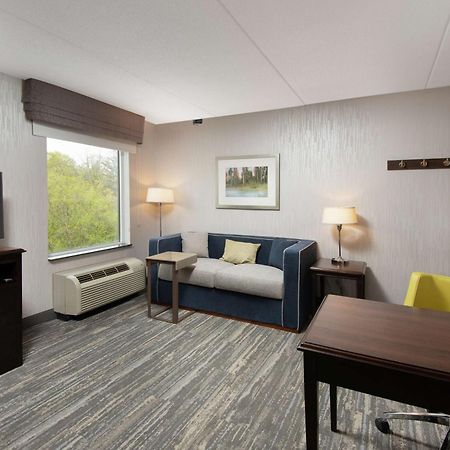 Hampton Inn & Suites By Hilton Barrie Exterior photo